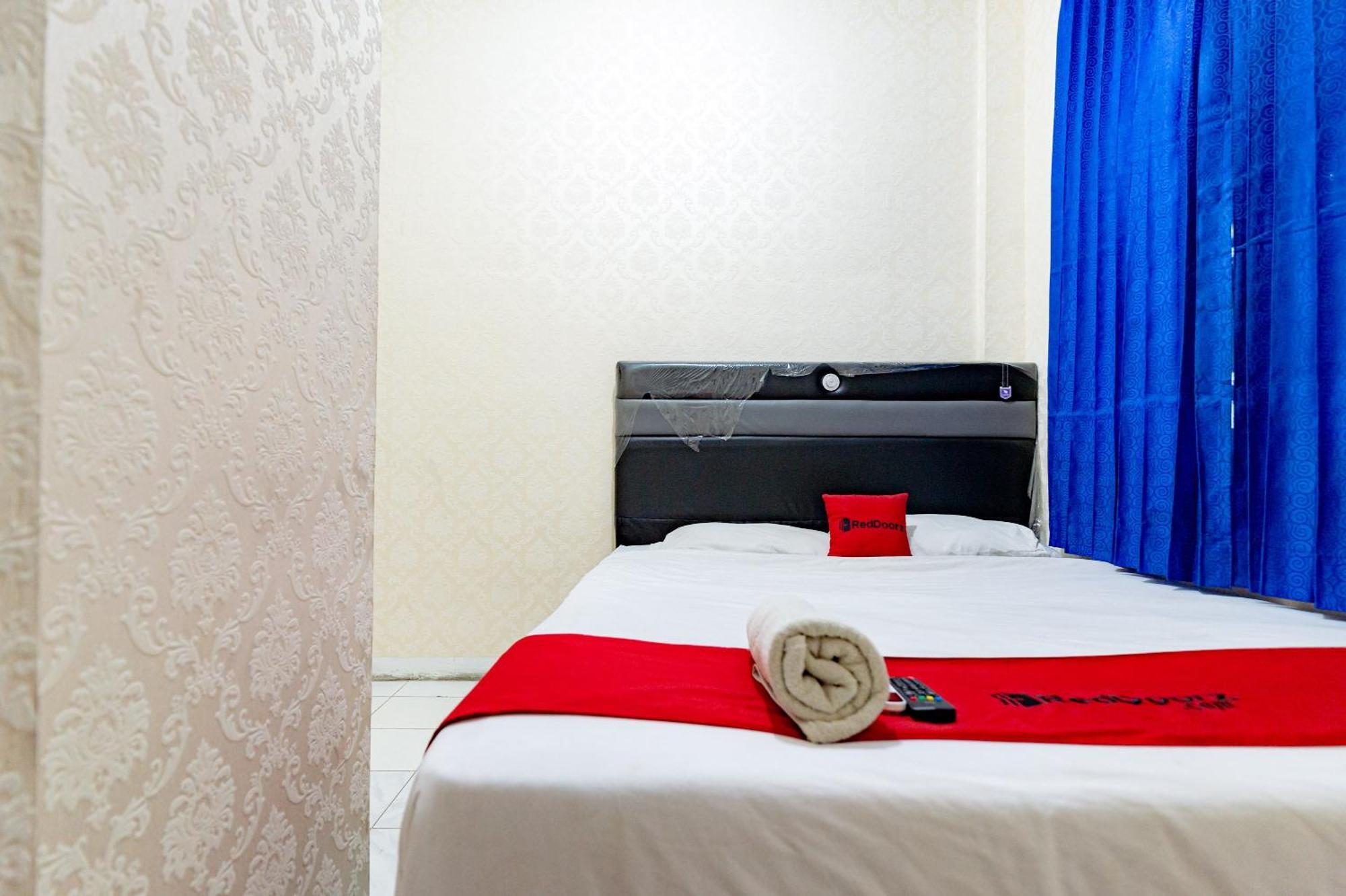 Reddoorz Near Rsud Dr Pringadi Medan 3 Hotell Exteriör bild