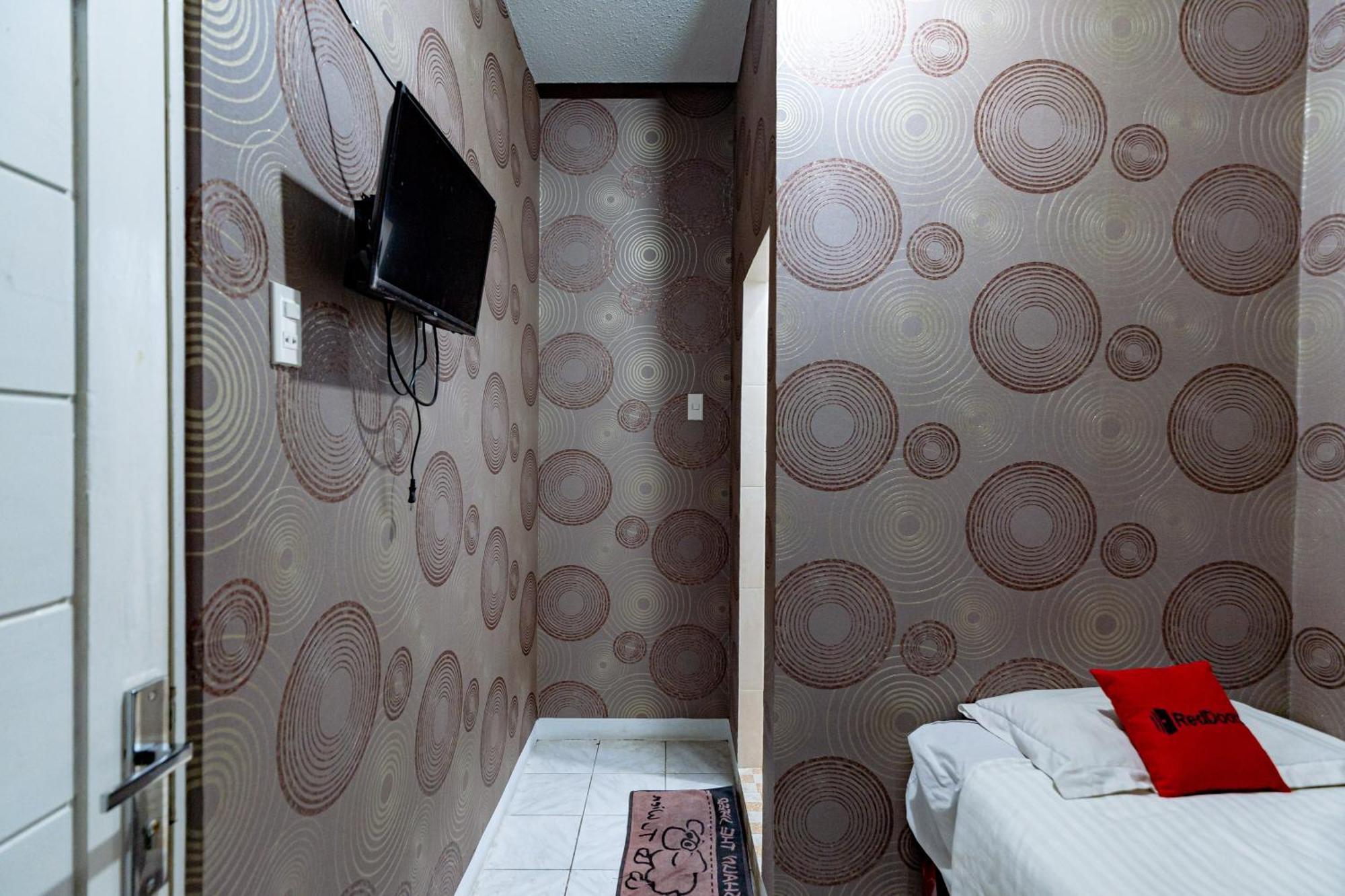 Reddoorz Near Rsud Dr Pringadi Medan 3 Hotell Exteriör bild